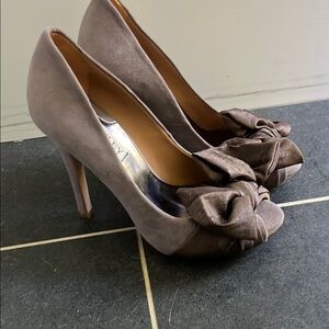 Badgley Mischka Gray Peep-Toe Stiletto Heels